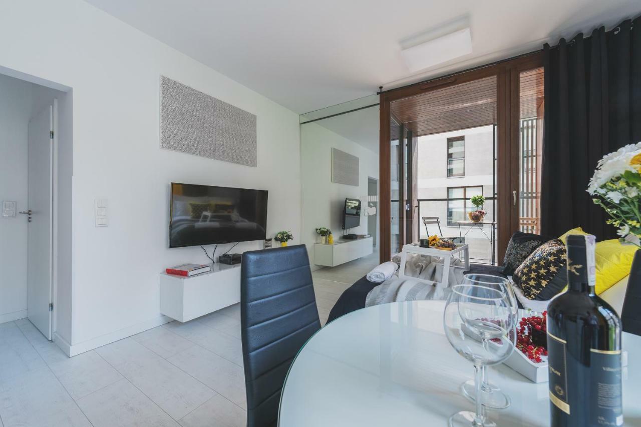 Kolejowa 45A P&O Corporate Accommodation Варшава Екстериор снимка